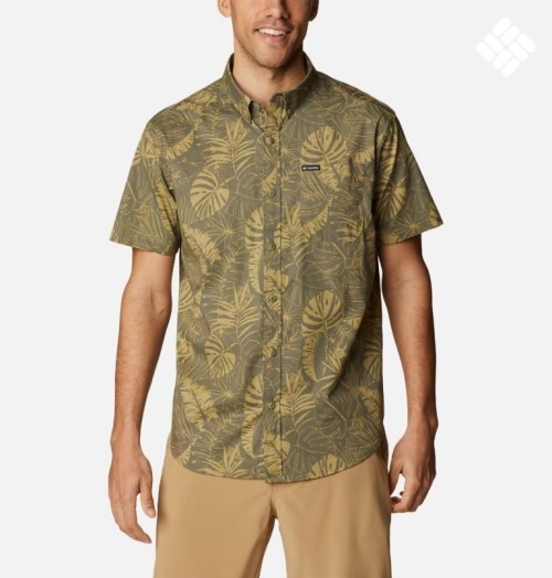 Men's Columbia Rapid Rivers Printed Short Sleeve Shirts Olive | CA-E8C01