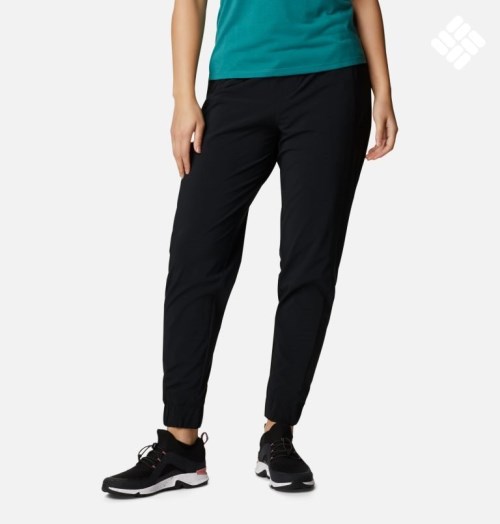 Women's Columbia Pleasant Creek Jogger Black | CA-VC354