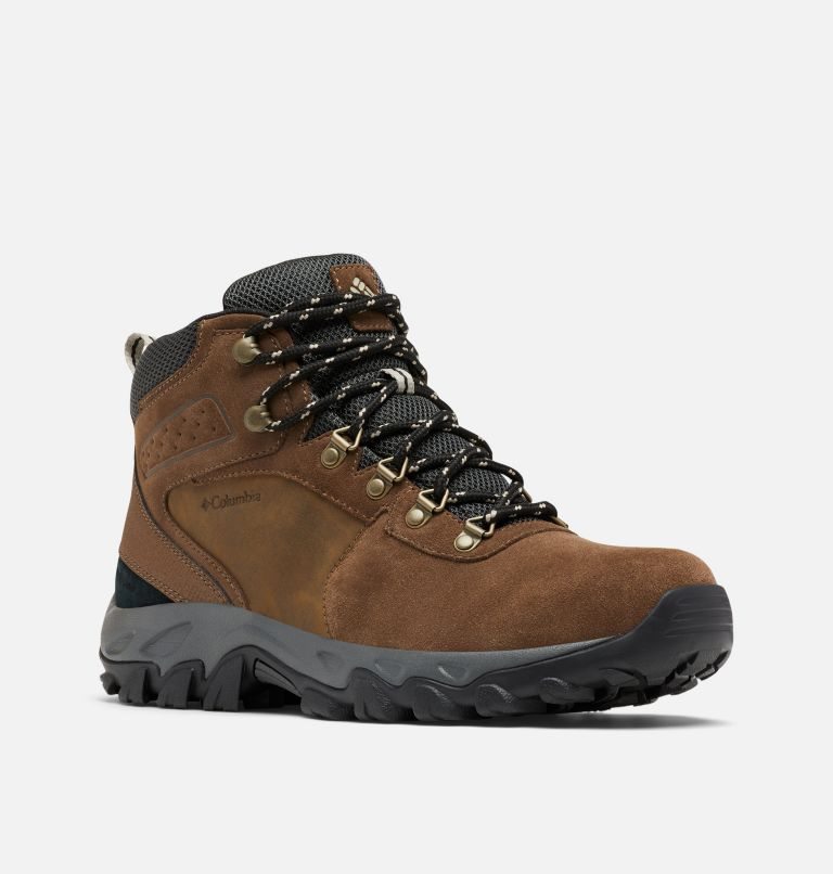 Men's Columbia Newton Ridge Plus II Suede Waterproof Hiking Boots Dark Brown | CA-L6CL1