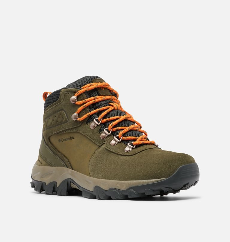 Men's Columbia Newton Ridge Plus II Suede Waterproof Hiking Boots Olive | CA-M40L5