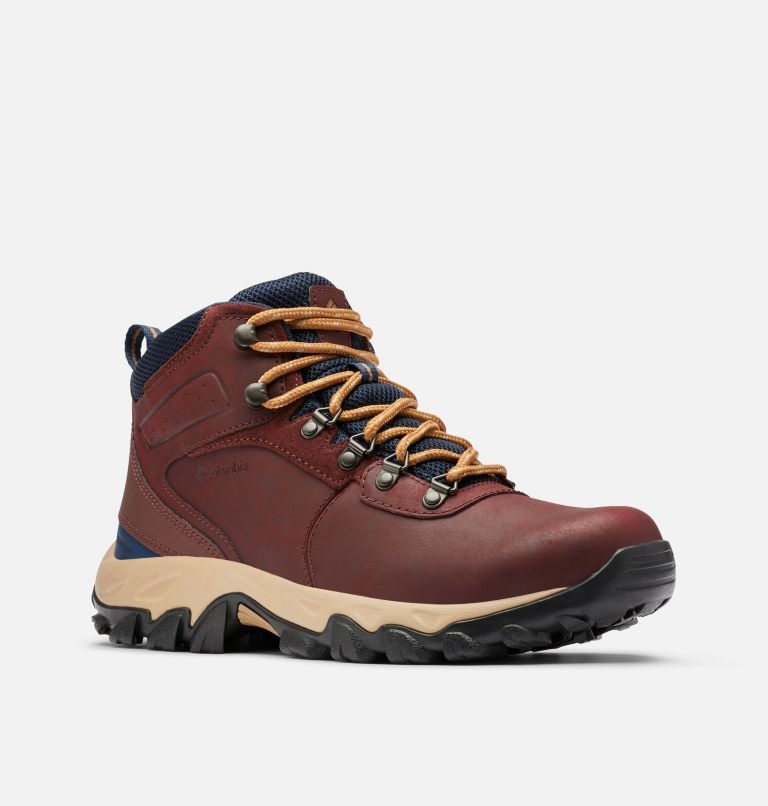 Men's Columbia Newton Ridge Plus II Waterproof Hiking Boots Burgundy | CA-J460C