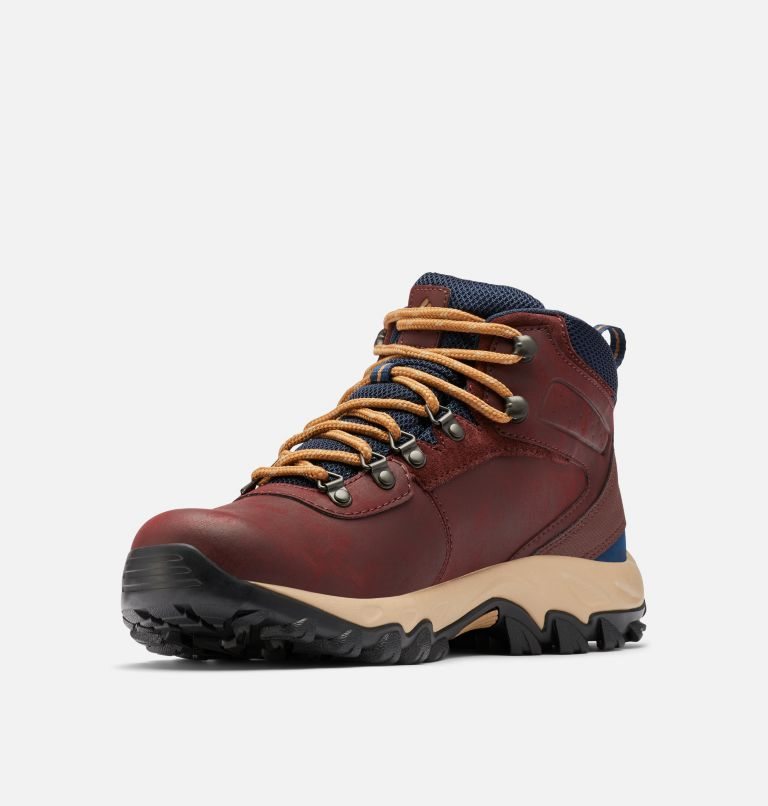 Men's Columbia Newton Ridge Plus II Waterproof Hiking Boots Burgundy | CA-J460C