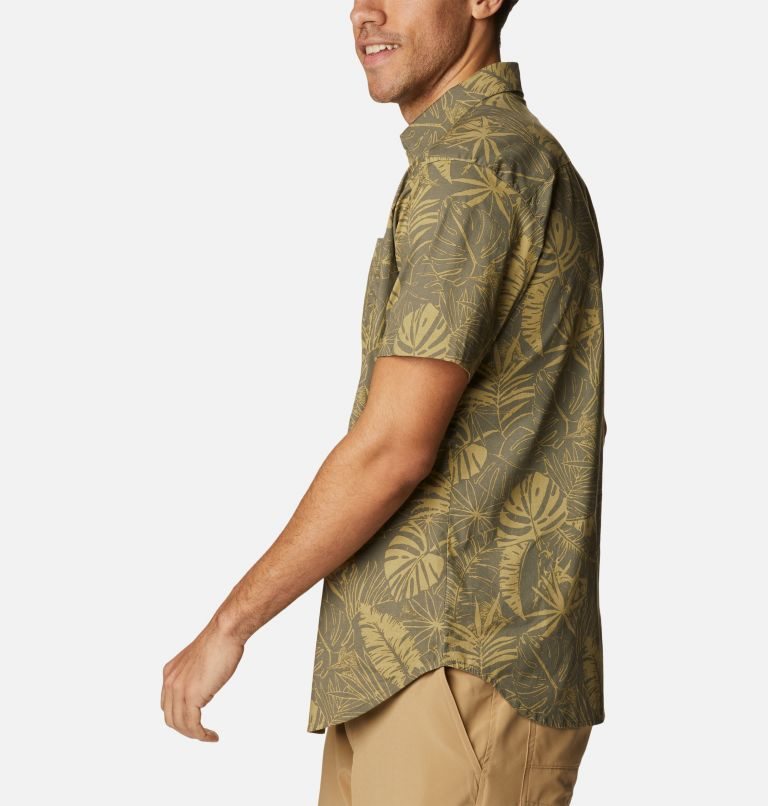 Men's Columbia Rapid Rivers Printed Short Sleeve Shirts Olive | CA-E8C01