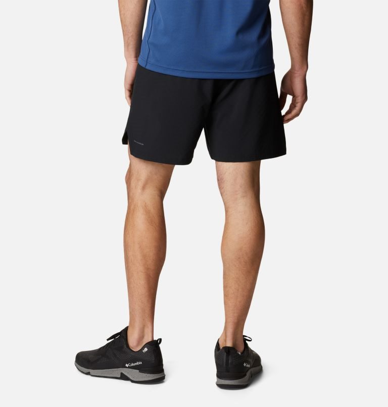 Men's Columbia Titan Pass Lightweight 2.0 Shorts Black | CA-V4CL1