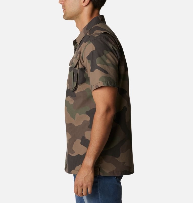 Men's Columbia Wallowa Novelty Short Sleeve Shirts Camo | CA-DA0L3