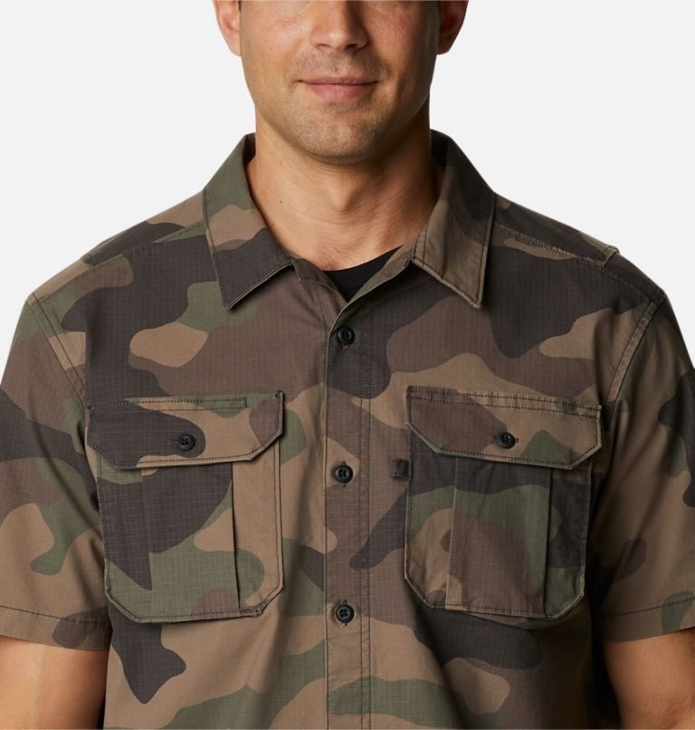 Men's Columbia Wallowa Novelty Short Sleeve Shirts Camo | CA-DA0L3