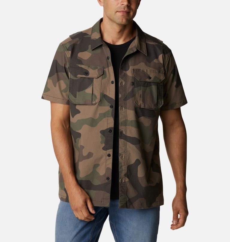 Men's Columbia Wallowa Novelty Short Sleeve Shirts Camo | CA-DA0L3