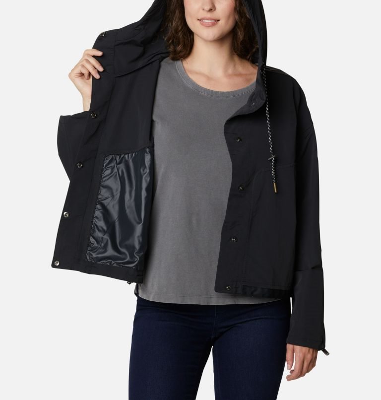 Women's Columbia Day Trippin Crop Jackets Black | CA-NA1C0