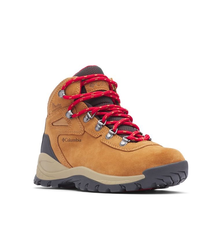 Women's Columbia Newton Ridge Plus Waterproof Amped Hiking Boots Light Brown | CA-G8043