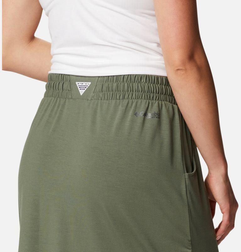 Women's Columbia PFG Slack Water Knit Skirts Olive | CA-YL048