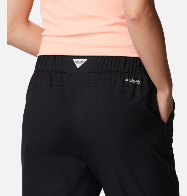 Women's Columbia PFG Tamiami Pull-On Capris Sport Pants Black | CA-T80C3