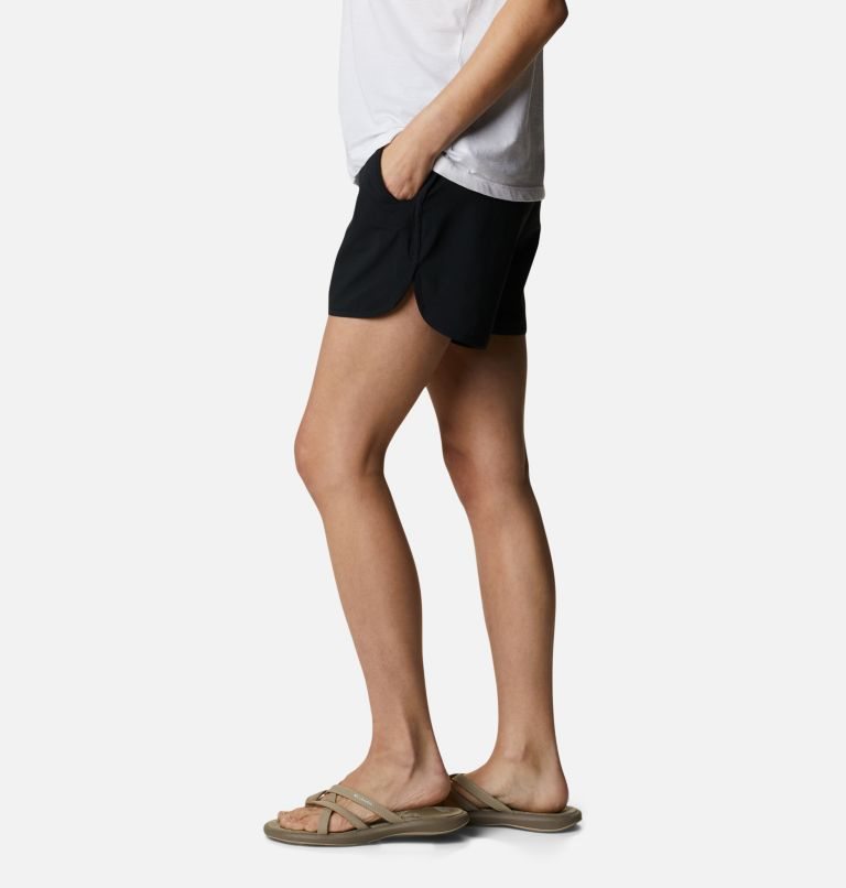 Women's Columbia Pleasant Creek Stretch Shorts Black | CA-DL463