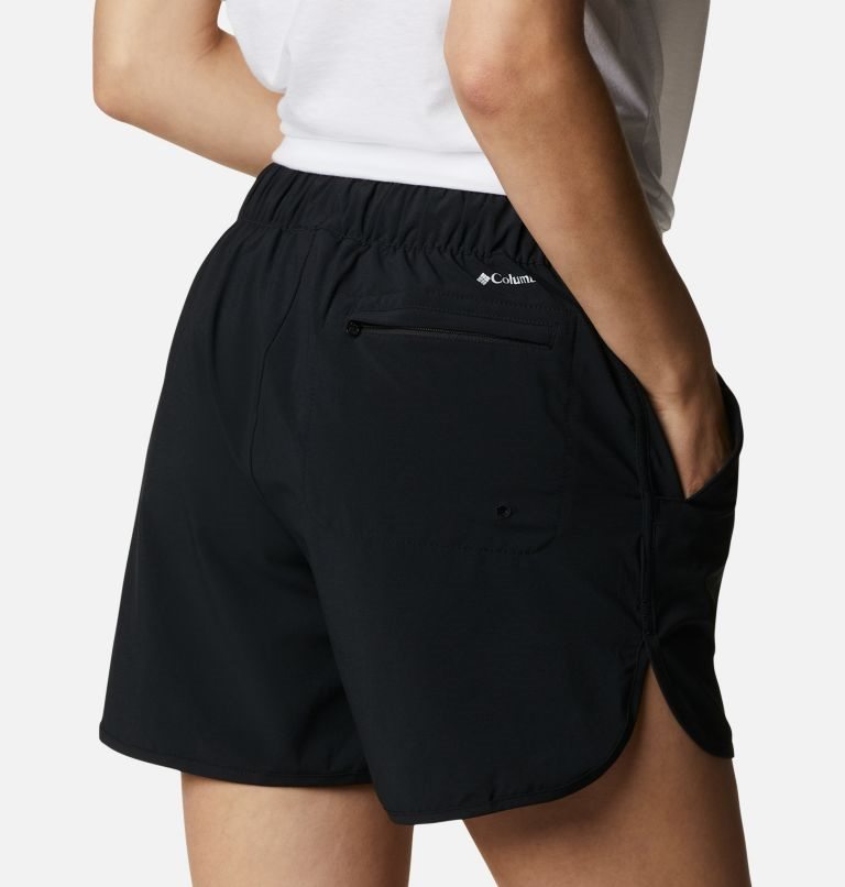 Women's Columbia Pleasant Creek Stretch Shorts Black | CA-DL463