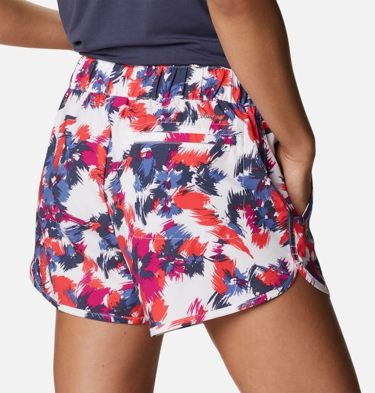 Women's Columbia Pleasant Creek Stretch Shorts Multicolor | CA-DL604