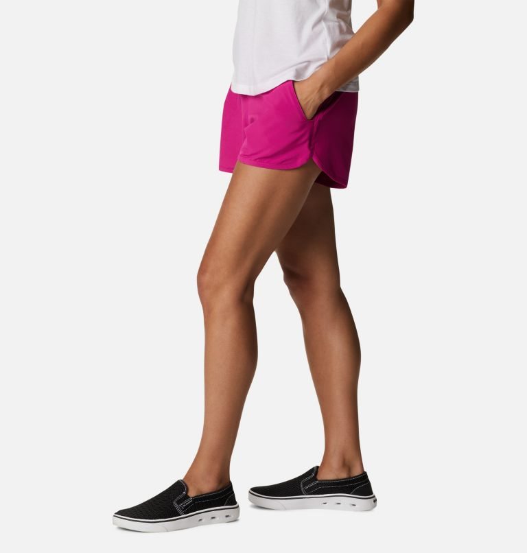 Women's Columbia Pleasant Creek Stretch Shorts Fuchsia | CA-X08L4