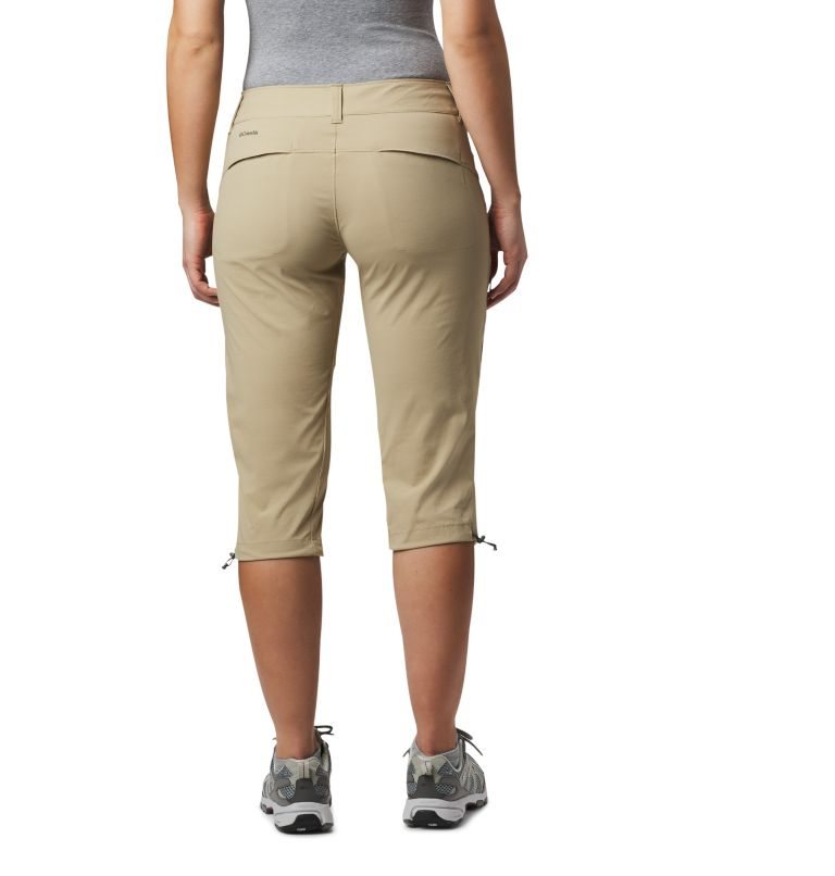 Women's Columbia Saturday Trail II Knee Pants Khaki | CA-E08AL