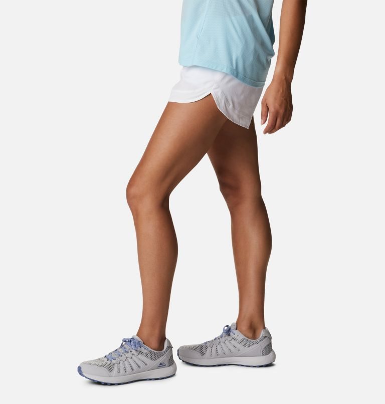 Women's Columbia Titan Ultra II Shorts White | CA-S4L53