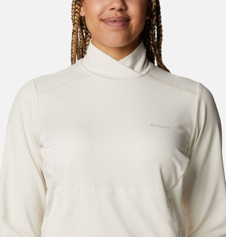 Women's Columbia Weekend Adventure Sweatshirts Cream | CA-NA85C